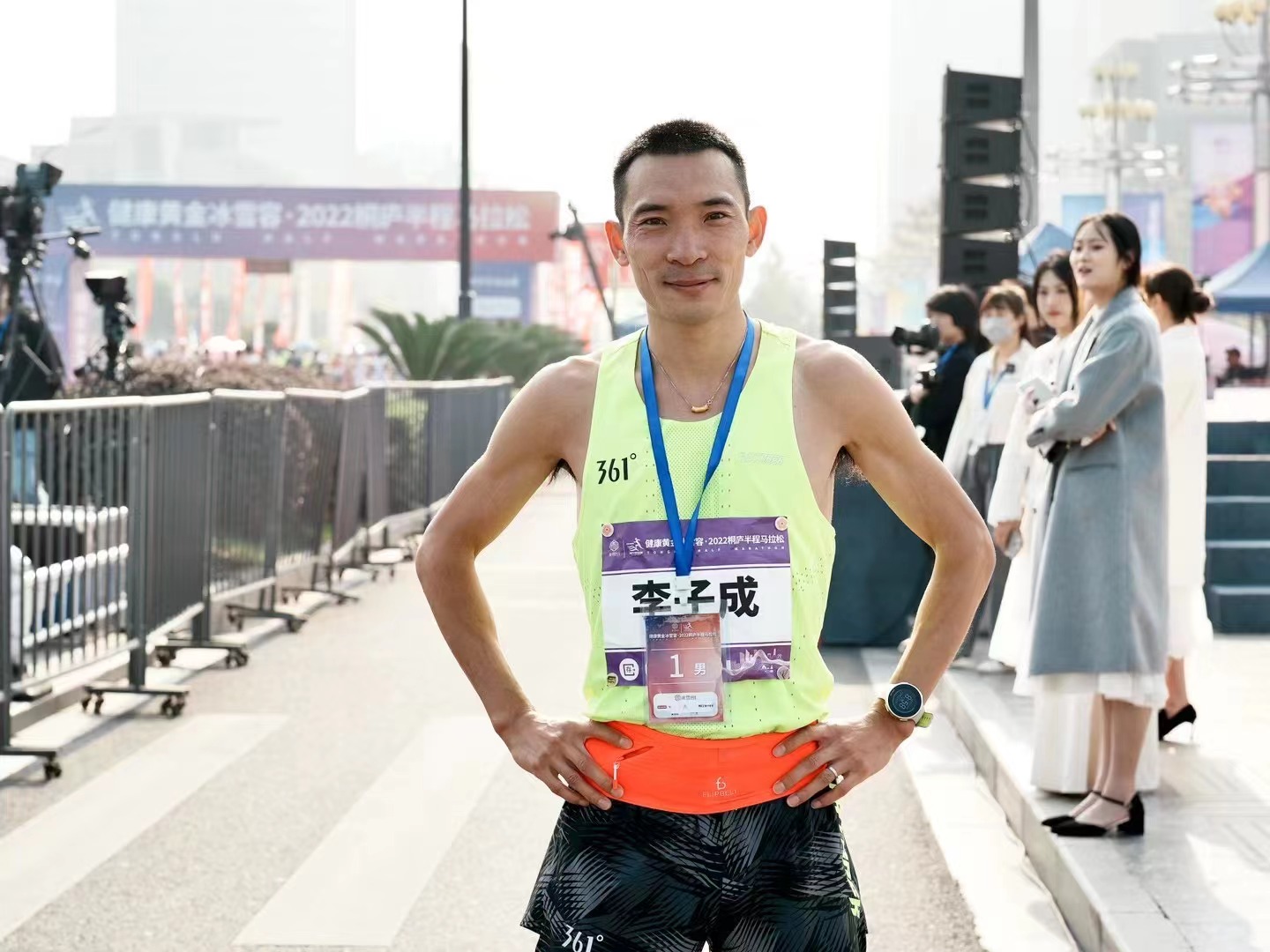 ����ȫ���o������f�\�ӆT���ӳ�ͩ�]���R�Z��